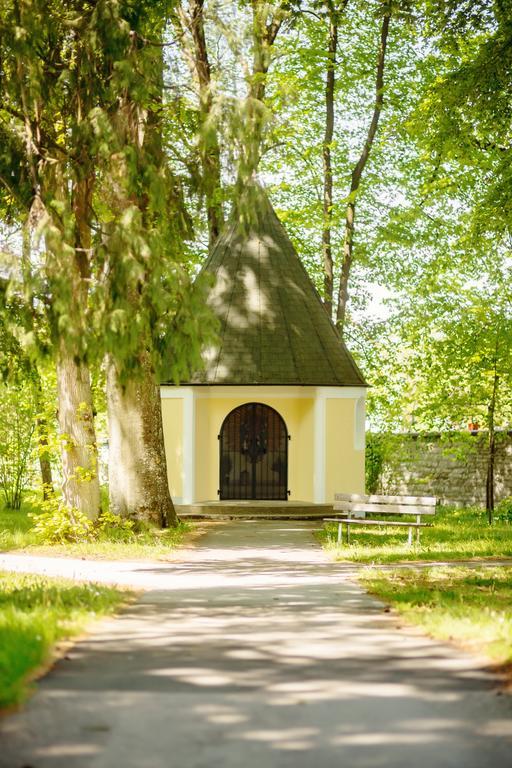 Kloster St. Josef Neumarkt in der Oberpfalz Εξωτερικό φωτογραφία